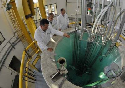 Desarrollo de un programa de creación de capacidades que asegure una operación sustentable de un reactor nuclear de investigación a través del entrenamiento de personal.